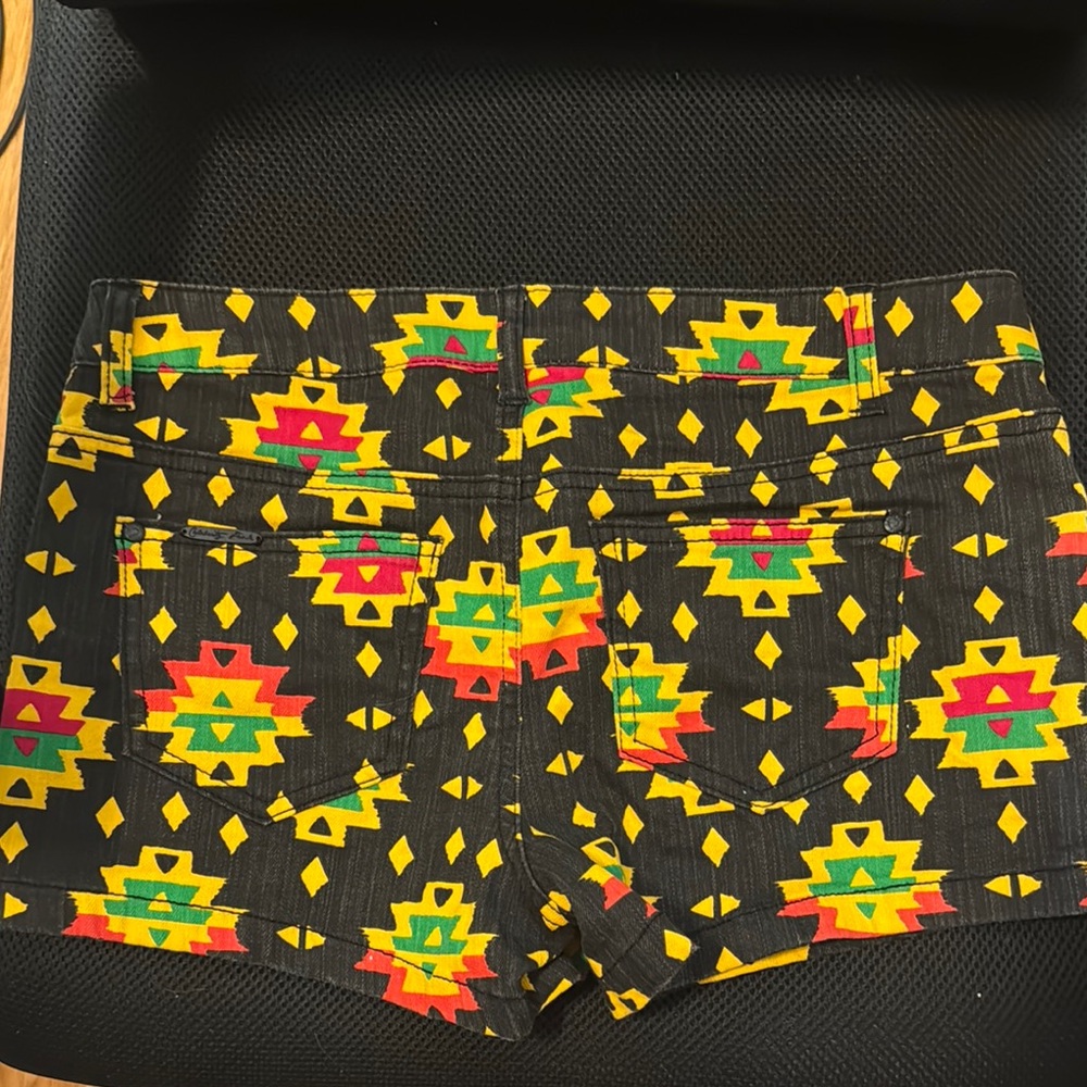 Celebrity Pink Black Aztec Print Jean Shorts - Picture 3 of 3